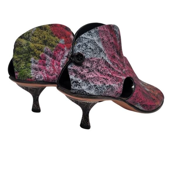 Cydwoq  Boomerang Heel - Picture 4 of 8